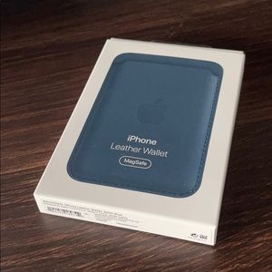 iPhone Leather Wallet with MagSafe (Brand New)